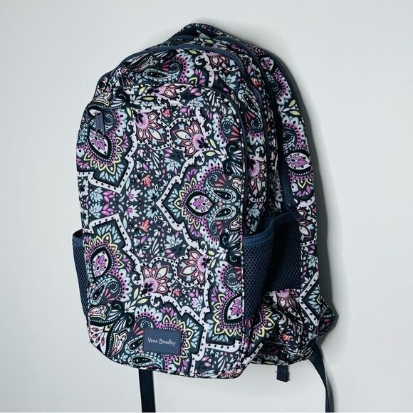 Vera Bradley Reactive Journey Backpack Bonbon Medallion New With Out Tags - Picture 3 of 13